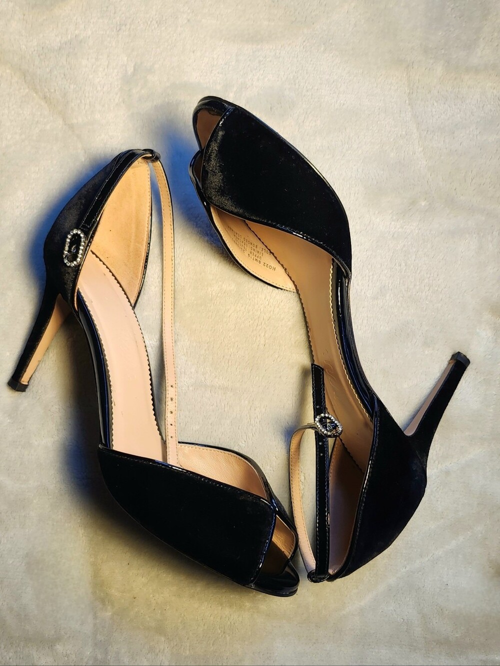 Rylie Peep Toe Heels In Velvet Black